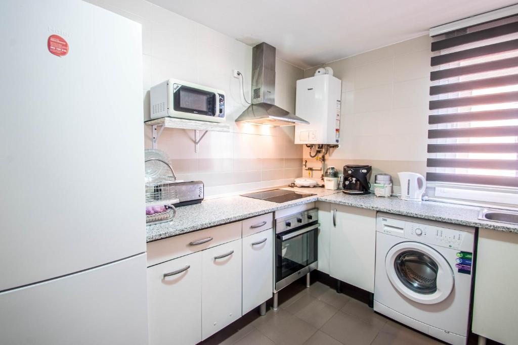 Serrallo Apartment by A3Rentals, Huétor Vega – Updated na ...