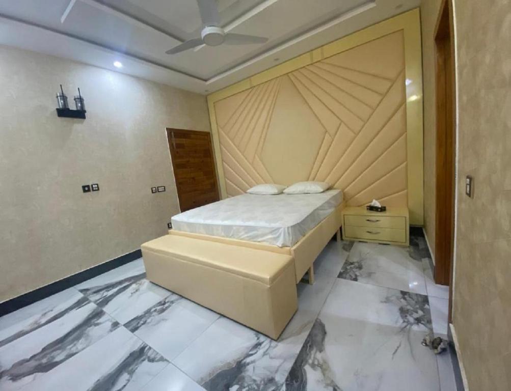 Burj Al Bahria Town Luxury Suites - Three-Bedroom Villa