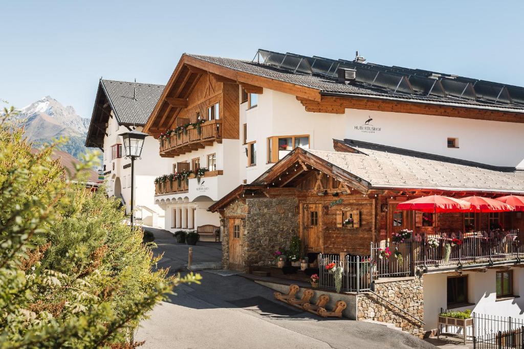 Nespecifikovaný výhled na hory nebo výhled na hory při pohledu z hotelu