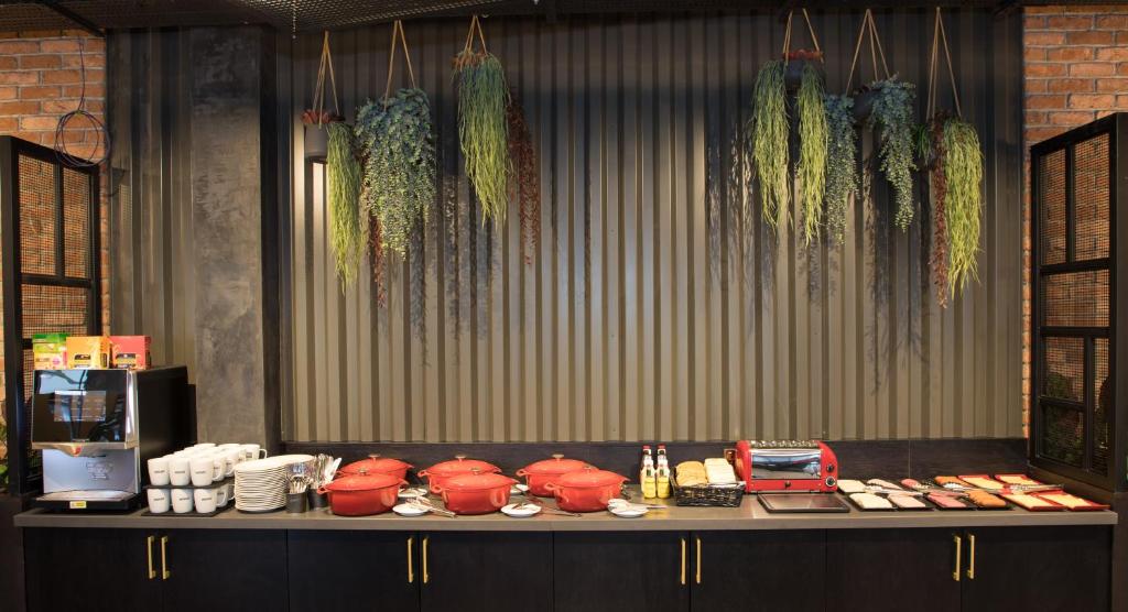 Radisson RED London Greenwich The O2 - Resim 14