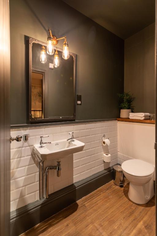 The Wolfpack Inn - Resim 6