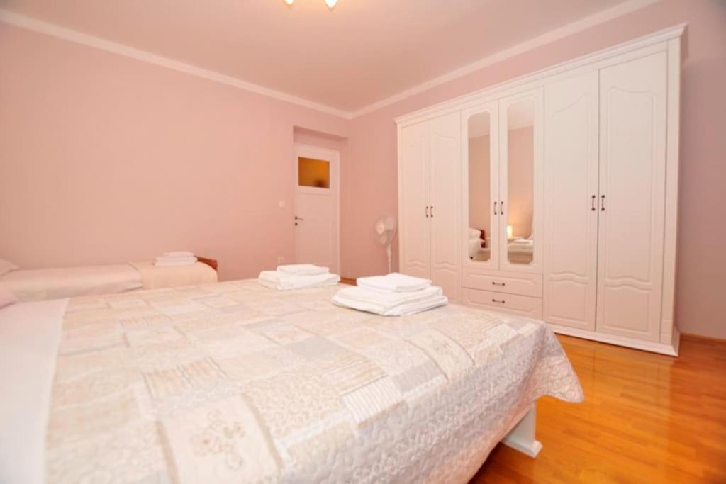 Posteľ alebo postele v izbe v ubytovaní luxury apartment Tanja , Bacvice Split