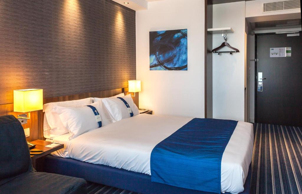 Holiday Inn Express Montpellier - Odysseum by IHG - Standard Zimmer Mit Queensize-Bett