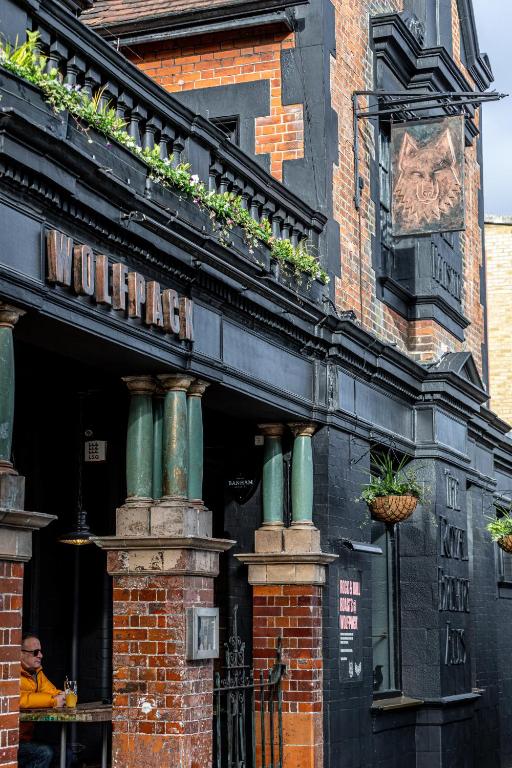 The Wolfpack Inn - Resim 33