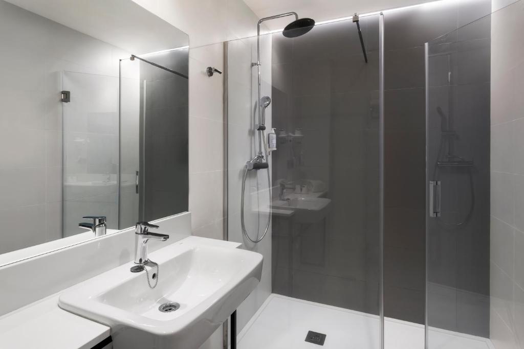 Kúpeľňa v ubytovaní B&B HOTEL Málaga Centro