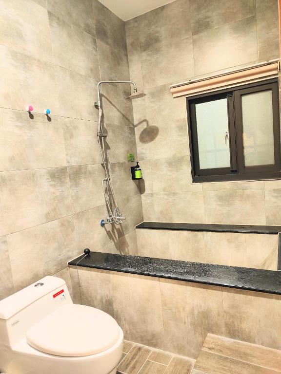 Xinyuanbao Shangshi Homestay - Luxe Tweepersoonskamer Met Bad