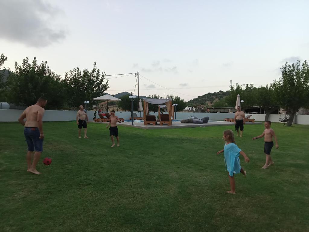 Επισκέπτες που μένουν στο Elli S onar