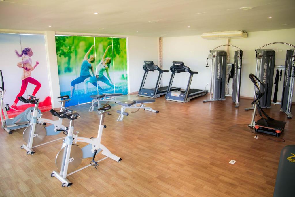 Fitness centrum a/nebo fitness zařízení v ubytování 7 Saltos Resort