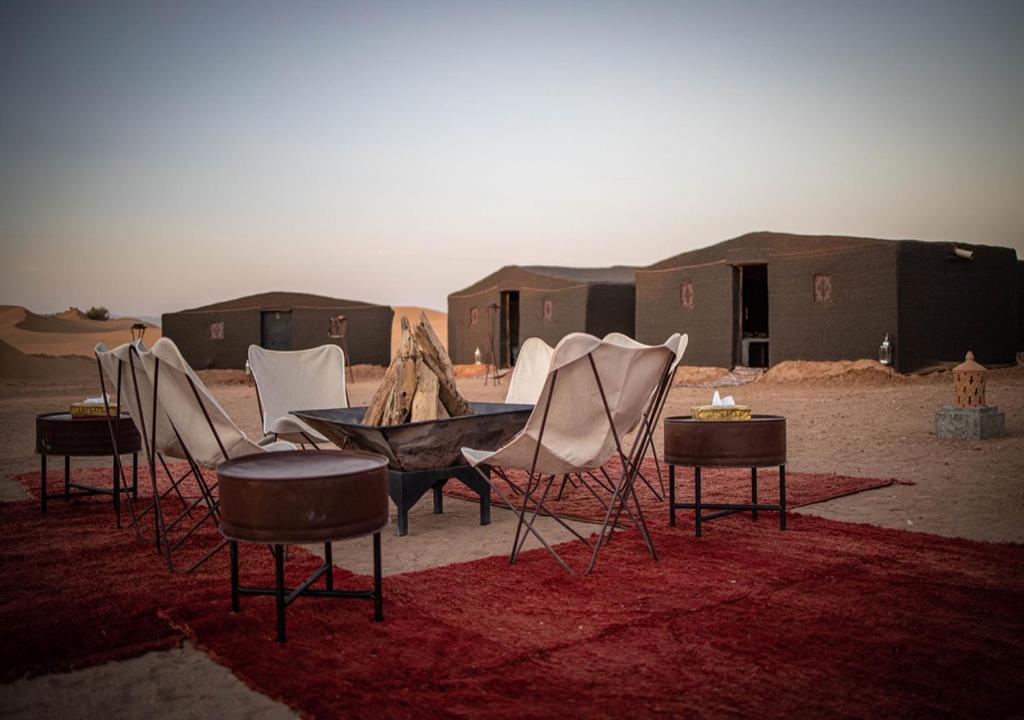 Area soggiorno di Mhamid Luxury Camp Experience