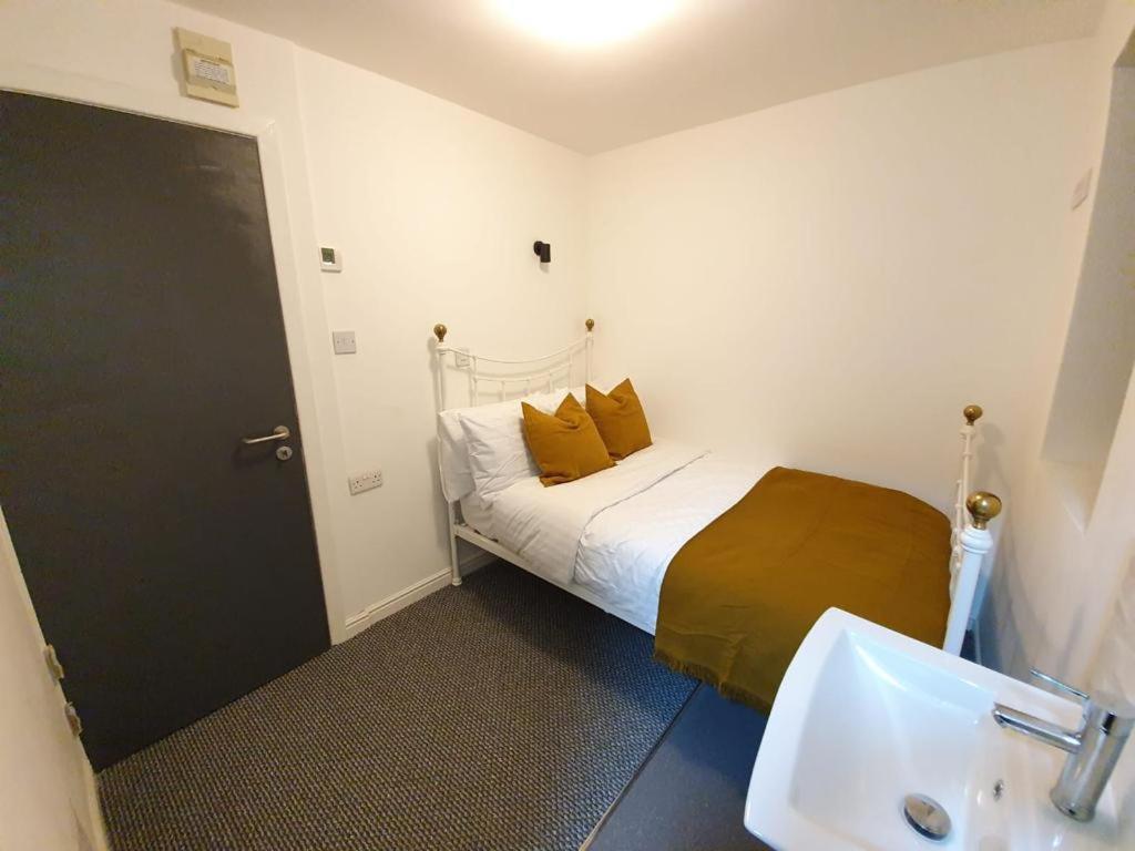 
Deluxe Single Room
