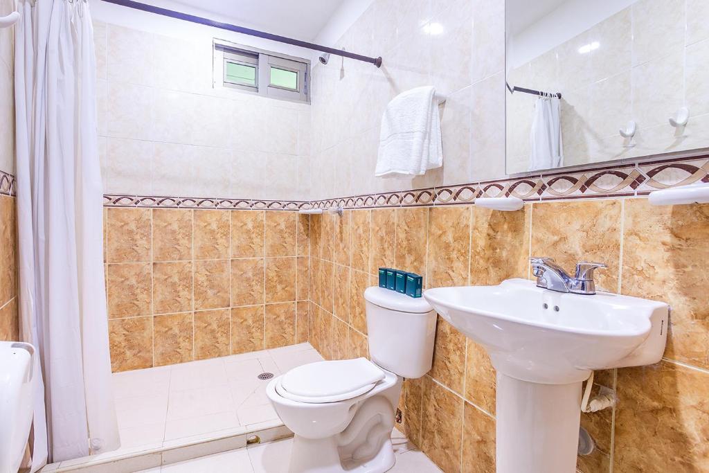 Koupelna v ubytování Hotel Ancor