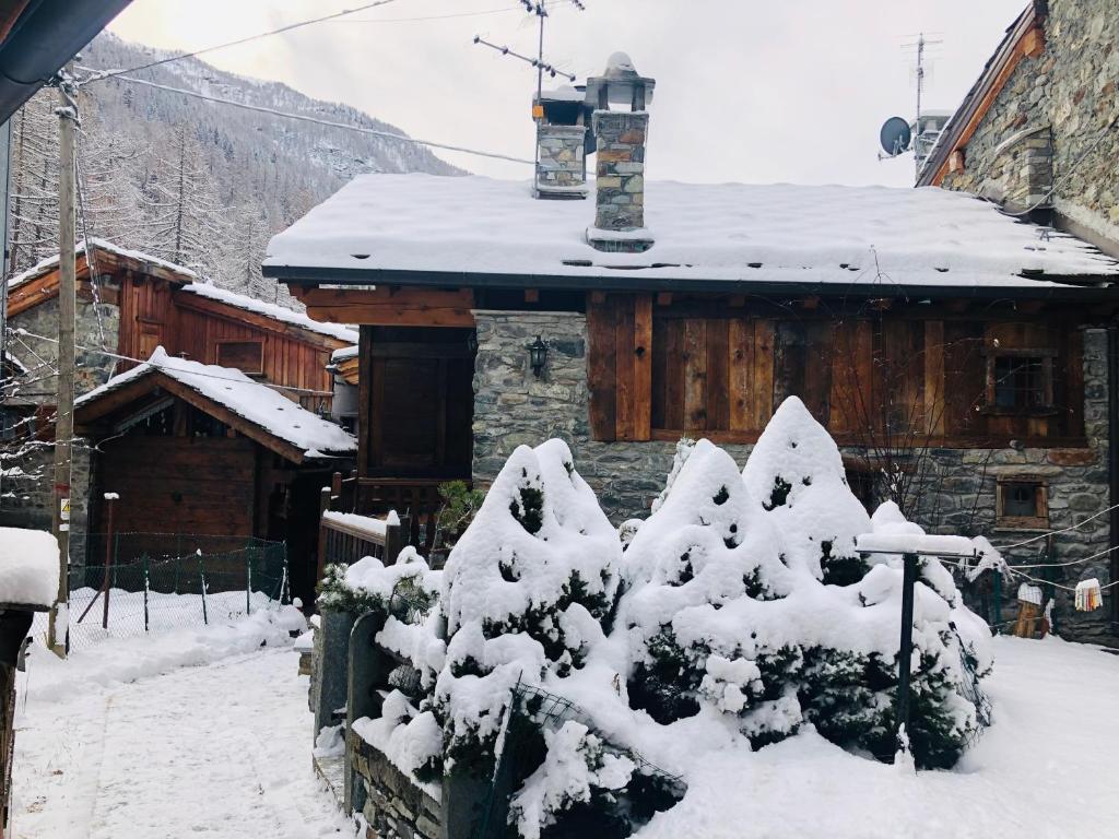 Chalet Cretaz v zime