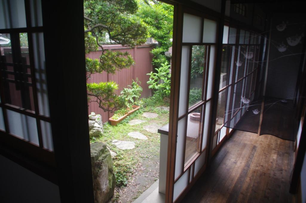 Zahrada ubytování Kominka Guesthouse Hagi Akatsukiya