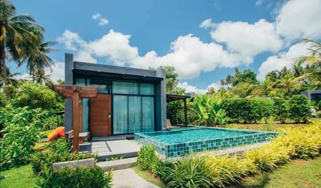 SEAnery Beach Resort - Villa With Private Pool