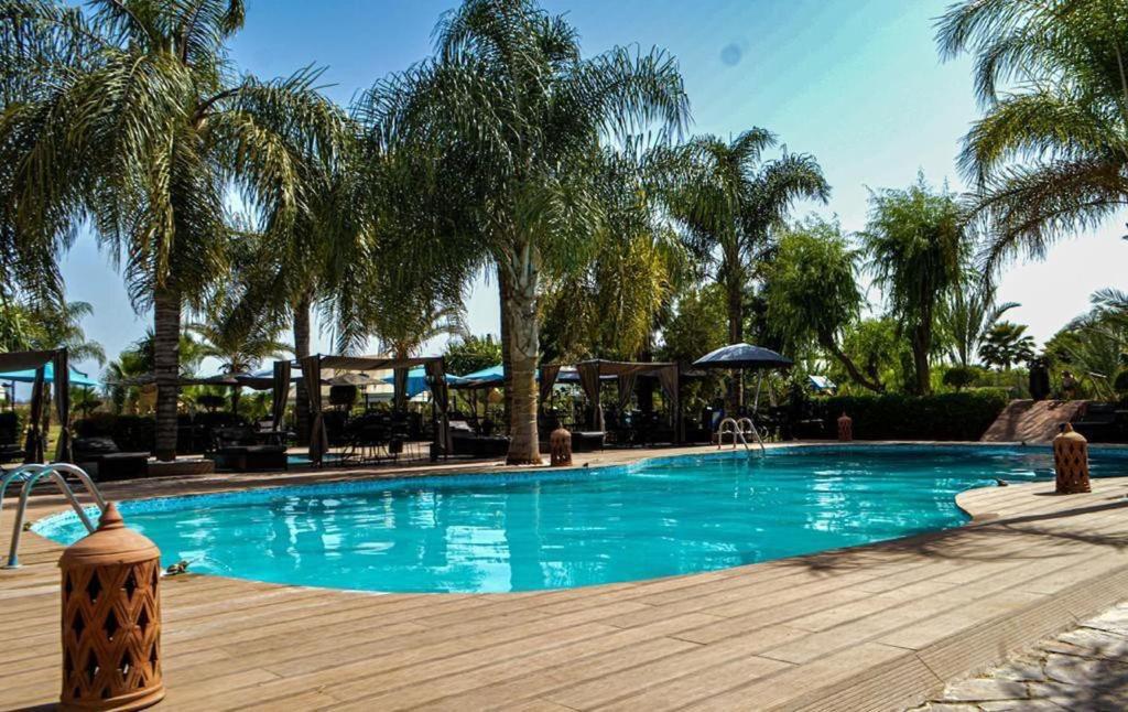 8 bedroom house with swimming pool, Marrakech - by feelluxuryholidays