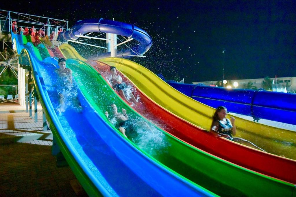 Aquapark v prázdninového areálu nebo okolí