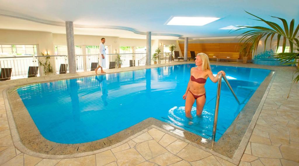 Bazén v ubytování Hotel Eller nebo v jeho okolí