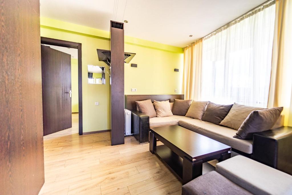 Posezení v ubytování 2-room Apartment NFT Gudauri Penta 501