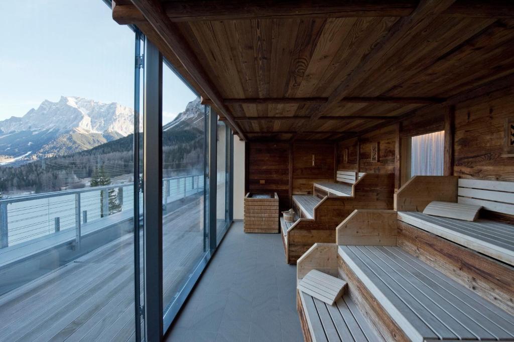 Splošen pogled na gorovje oz. razgled na gore, ki ga ponuja hotel