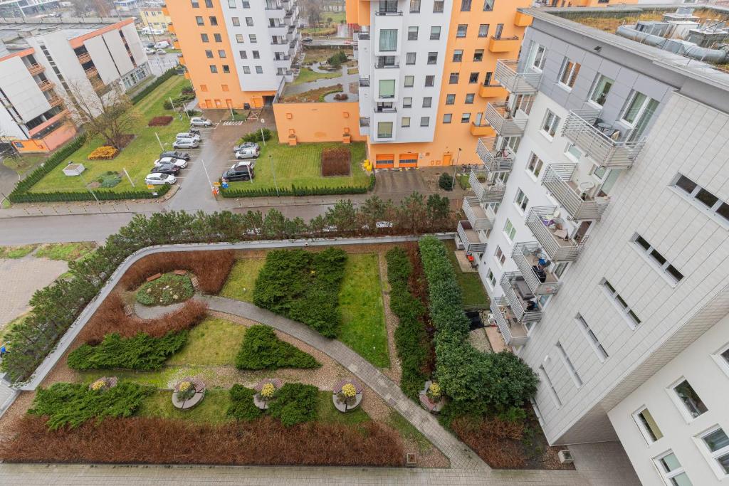 Vonkajšia záhrada v ubytovaní Karawela Gdańsk Apartments by Noclegi Renters