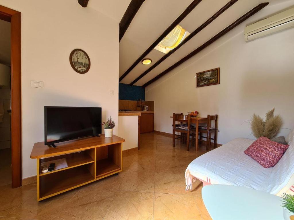 Fotografia z galérie ubytovania Apartmani Dorma v destinácii Vidulini