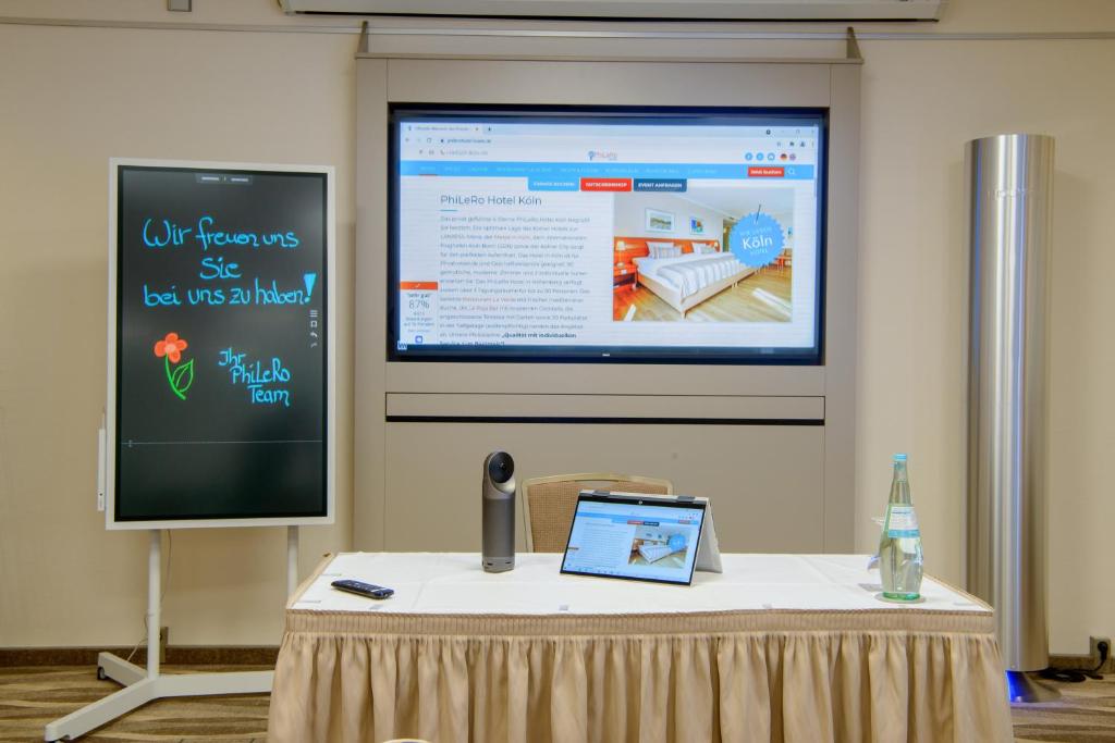 PhiLeRo Hotel Köln - Resim 44