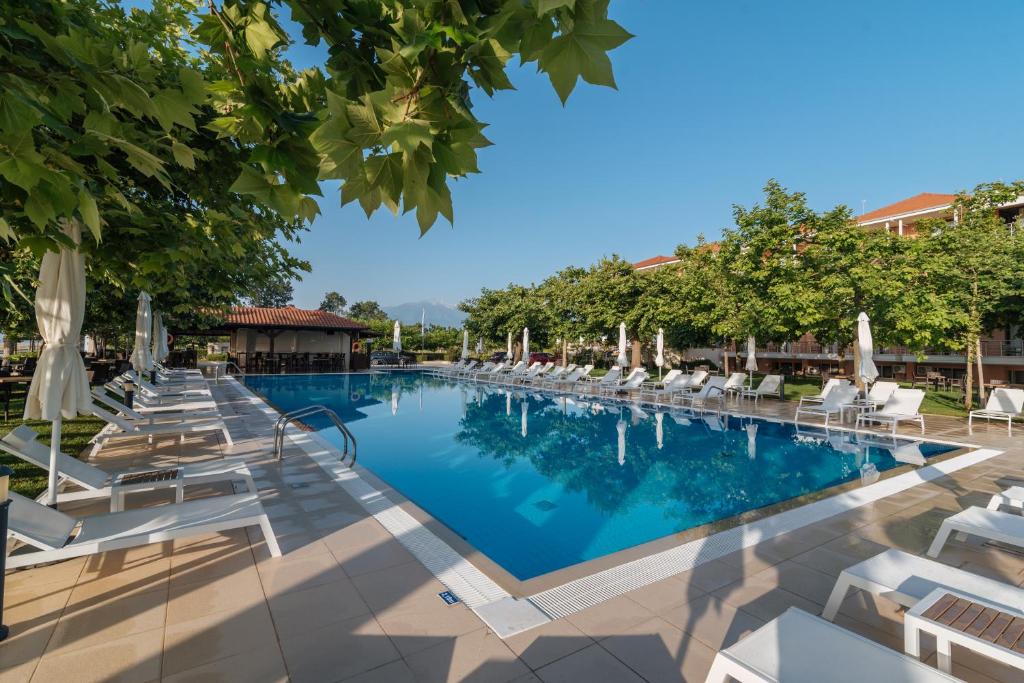 Bazén v ubytování Hotel Giannoulis nebo v jeho okolí