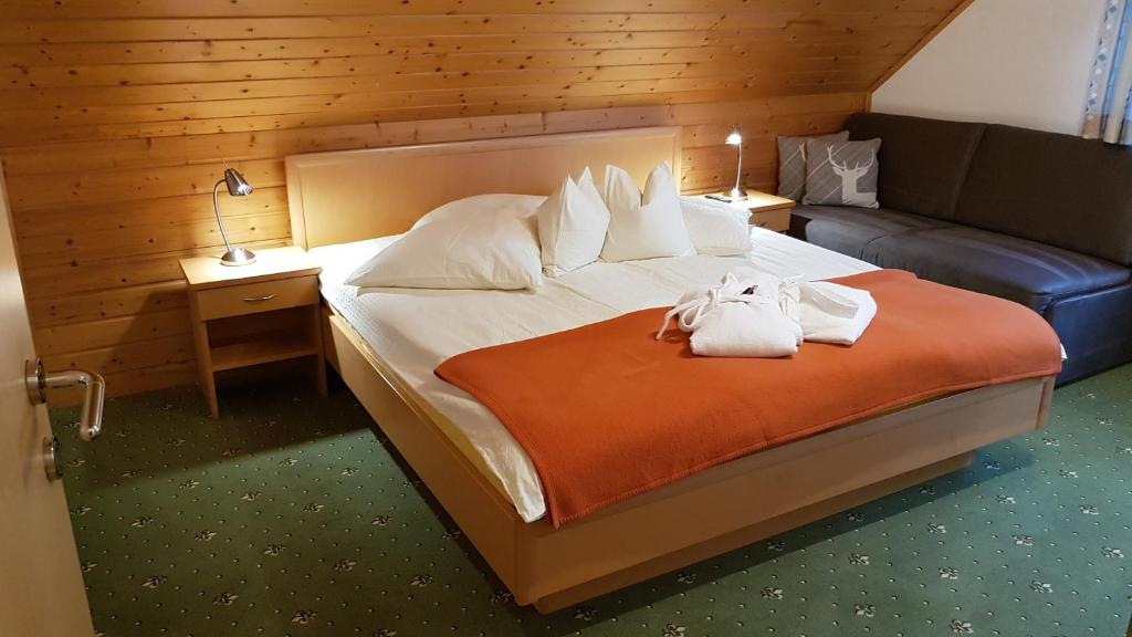 Postel nebo postele na pokoji v ubytování Der Perweinhof