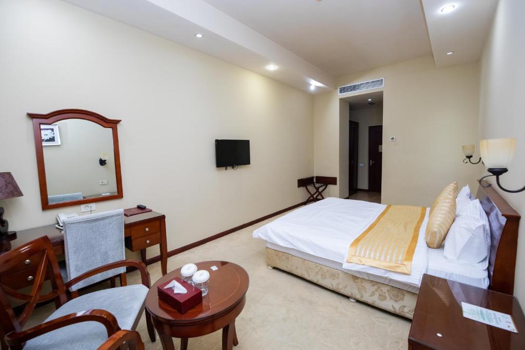 TV a/nebo společenská místnost v ubytování Diamond Hotel Yerevan