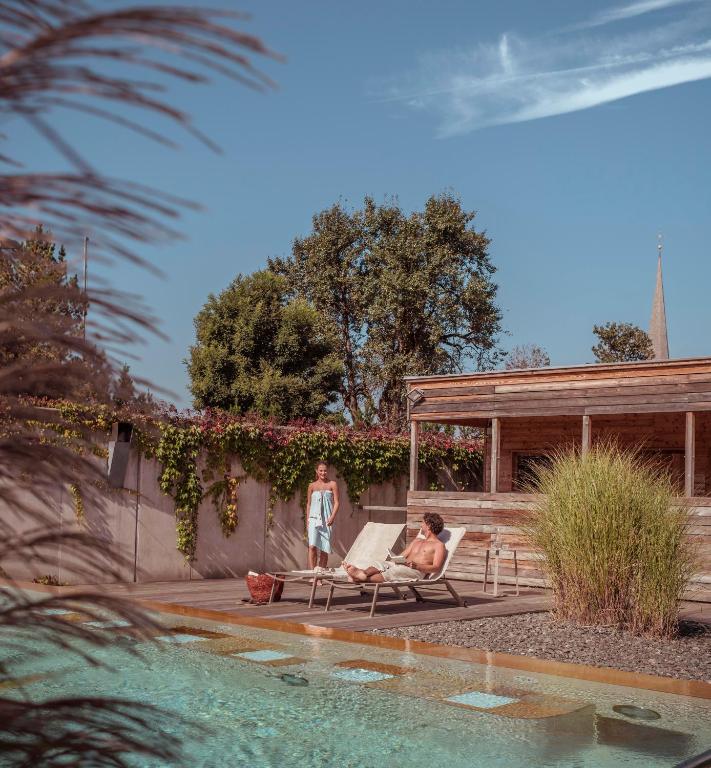 Bazén v ubytovaní Falkensteiner Hotel & Spa Carinzia Superior alebo v jeho blízkosti