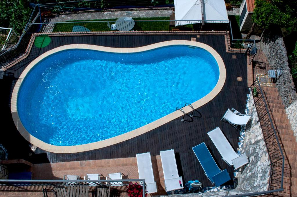 Bazén v ubytování Residence Zelzar nebo v jeho okolí