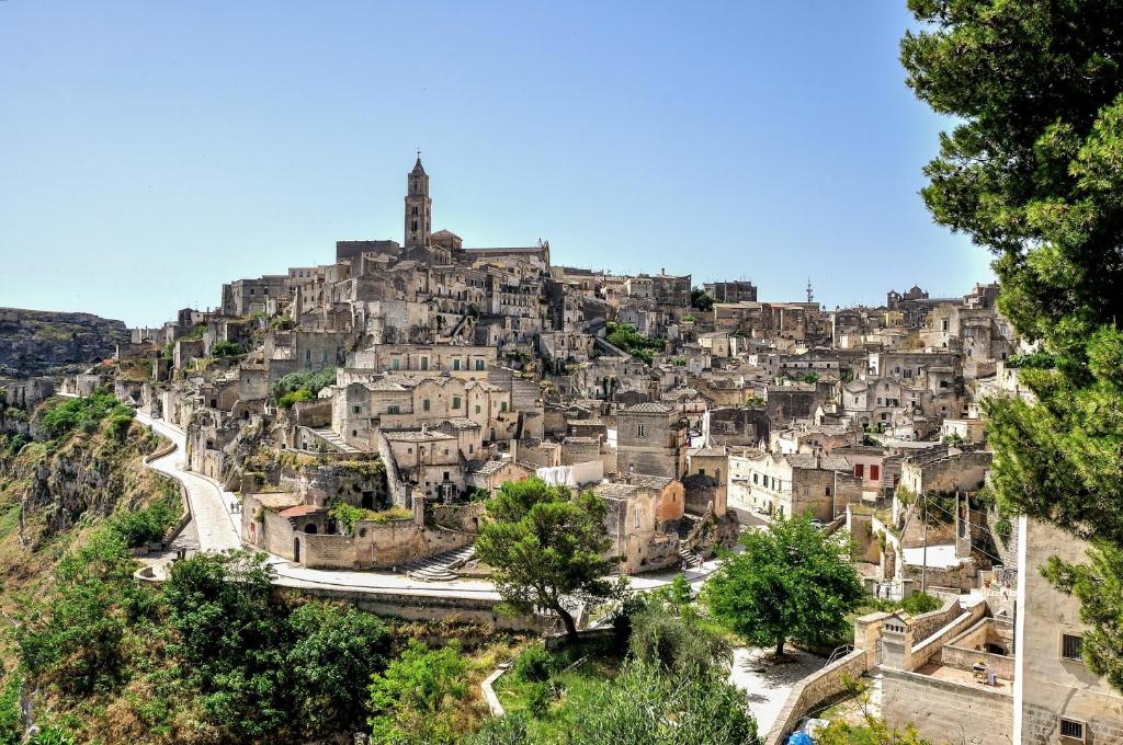 Nespecifikovaný výhled na destinaci Matera nebo výhled na město při pohledu z prázdninového domu