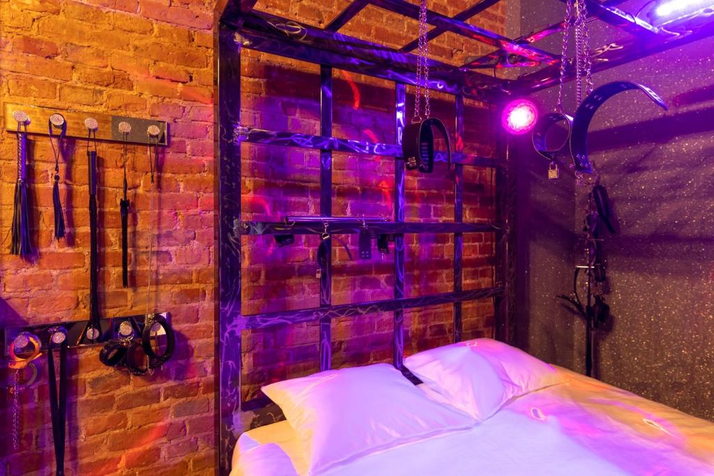 BDSM BAST Apart Grey Manufaktura Centrum Miasta Legionów 18 Parking bezpłatny , dla dorosłych ADULTS ONLY - Appartement Met één Slaapkamer