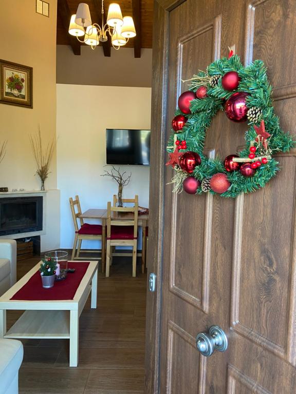 Las Carriles Apartamentos rurales, Oviñana – Precios ...