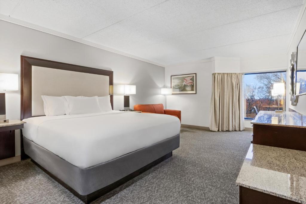 Woodcliff Hotel and Spa - Housity