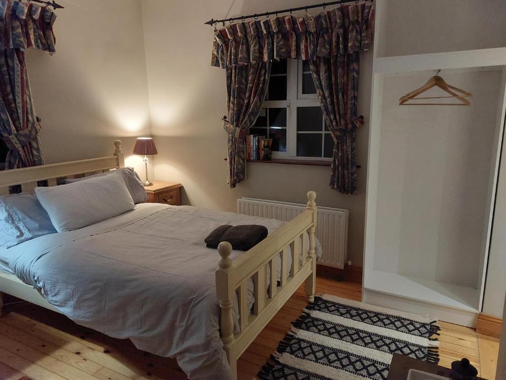 Knockaderry House客房内的一张或多张床位
