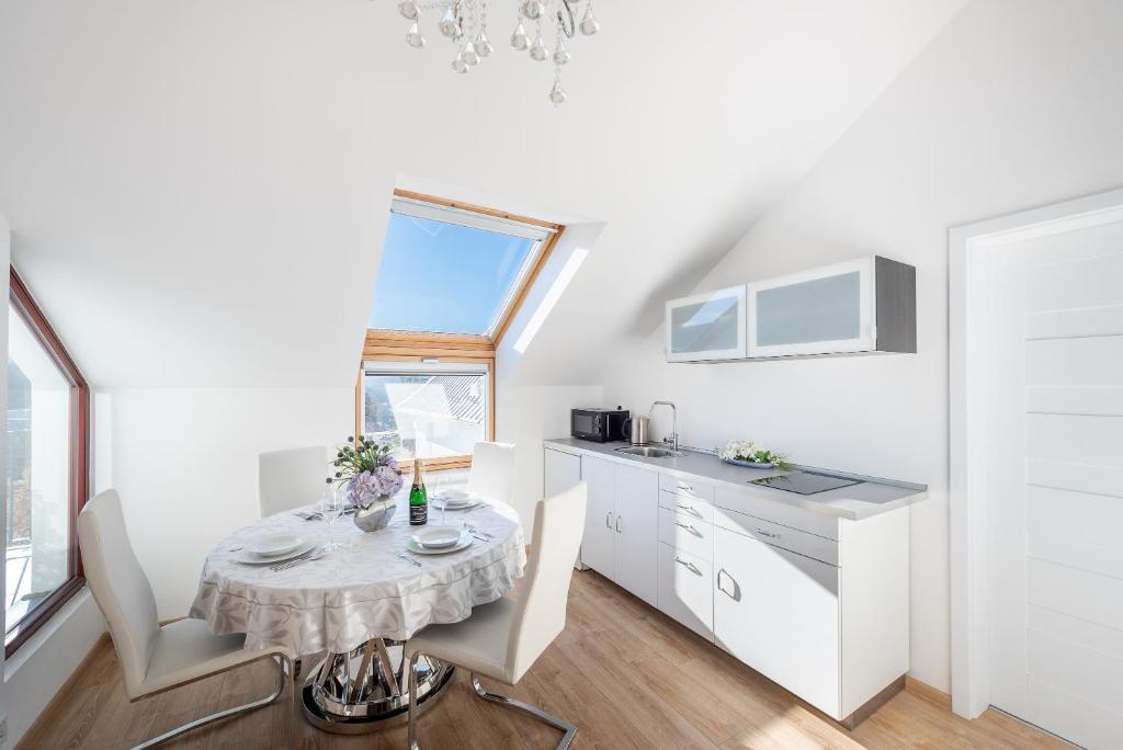 Wellness & SPA boutique Hotel pod lipkami Prague - Resim 44