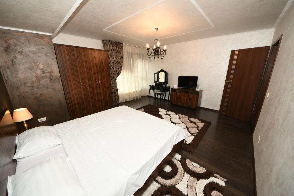 FLY - Regim Hotelier Galati - One-Bedroom Apartment