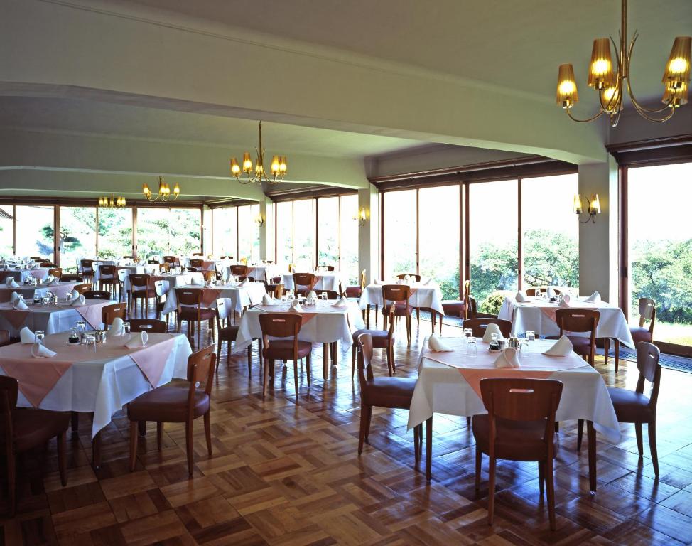 Restaurace v ubytování Kawana Hotel