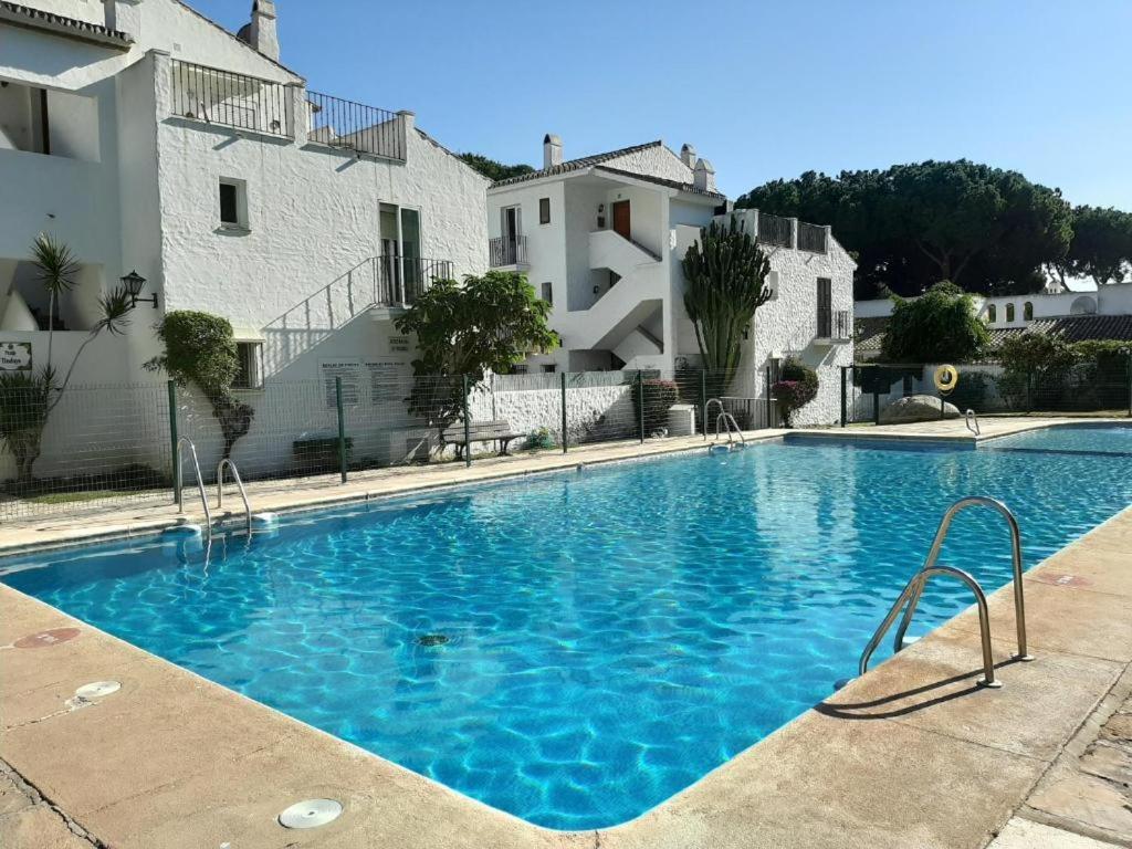 Apartamento en Benamara Gardens, Estepona – Updated 2023 Prices