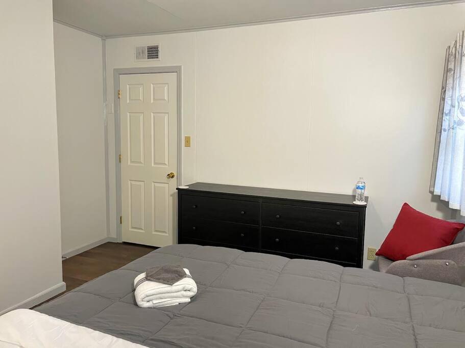*King bed/3bds house Near Naval Base & 6Flags* - Appartement Met Drie Slaapkamers