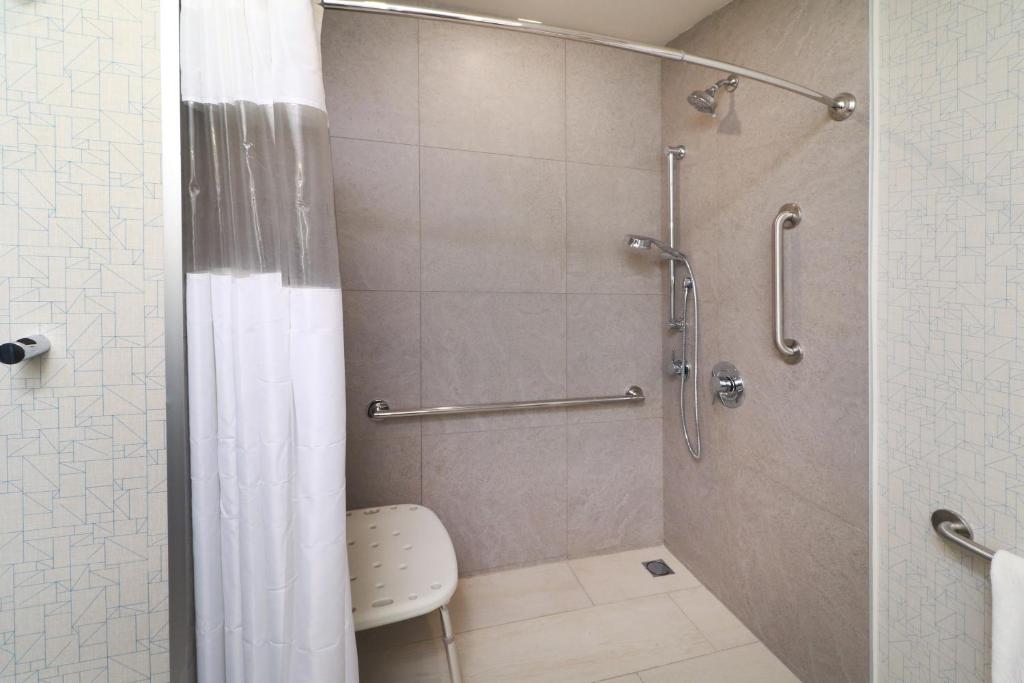 Holiday Inn Express - Monterrey - Fundidora by IHG photo