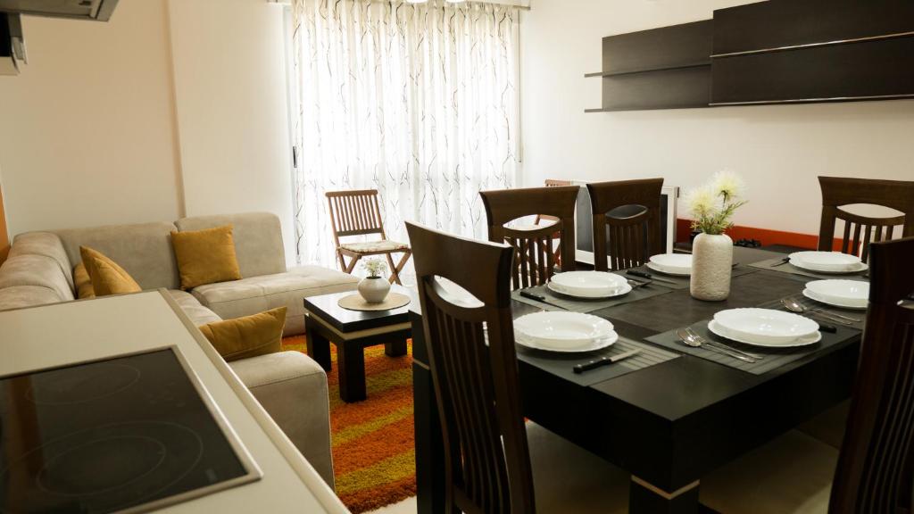 Eka Luxury Two-Bedroom Penthouse - Image 11