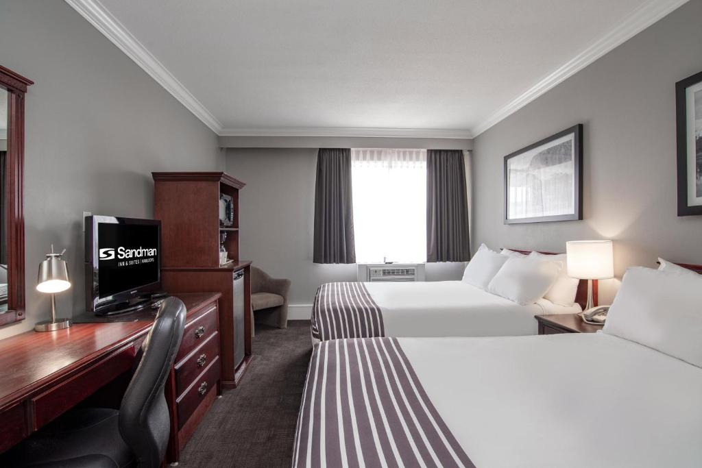 
Standard Room, 2 Double Beds
