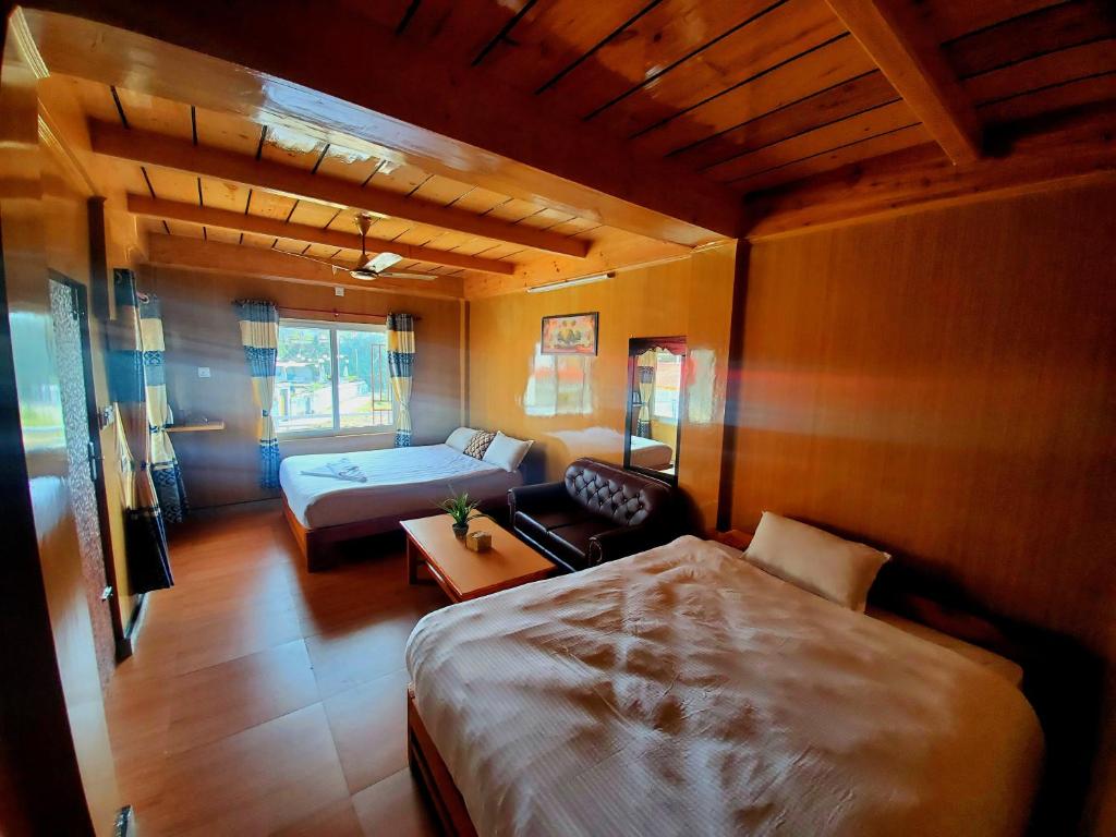Una cama o camas en una habitación de Hotel waterside