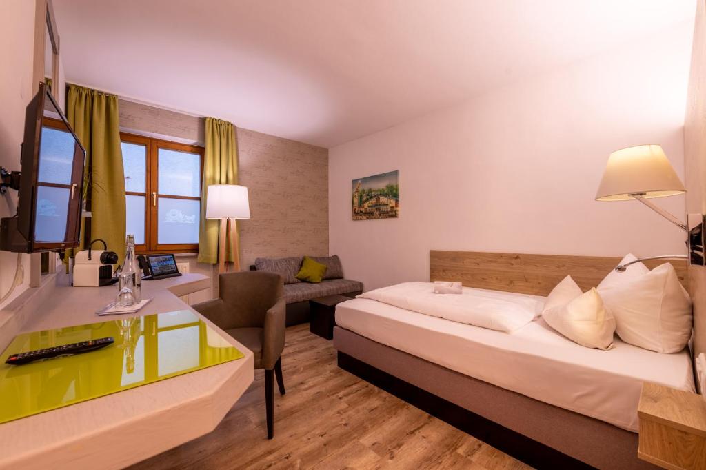 Zur Post Kümmersbruck Hotel & Tiny Houses - Salle Célibataire D'entreprise