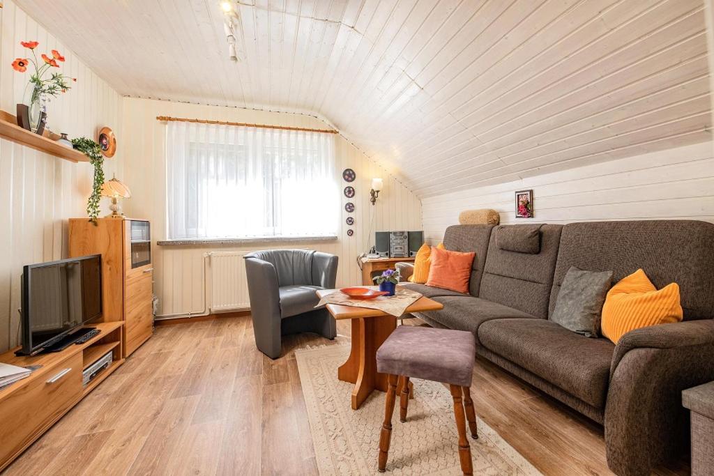 Televiisor ja/või meelelahutuskeskus majutusasutuses Ferienhaus Rabold