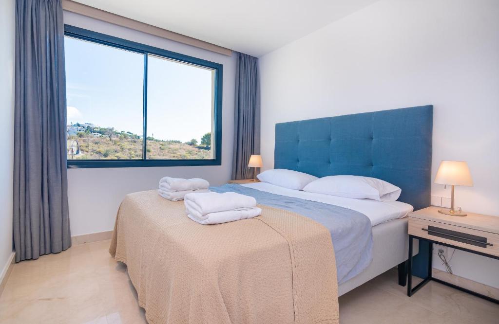 Posteľ alebo postele v izbe v ubytovaní Luxurious Townhouse with Roof Top Plunge Pool
