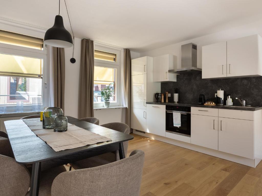 Kuchyň nebo kuchyňský kout v ubytování limehome Baden-Baden Bäderstraße