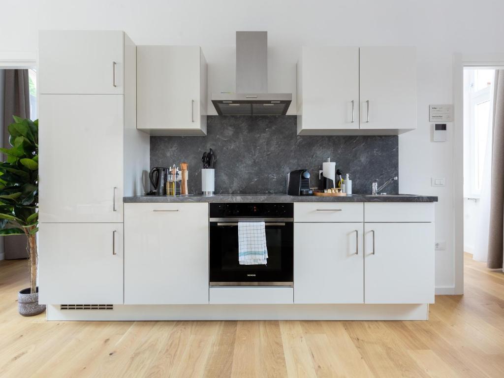 Kuchyň nebo kuchyňský kout v ubytování limehome Baden-Baden Bäderstraße